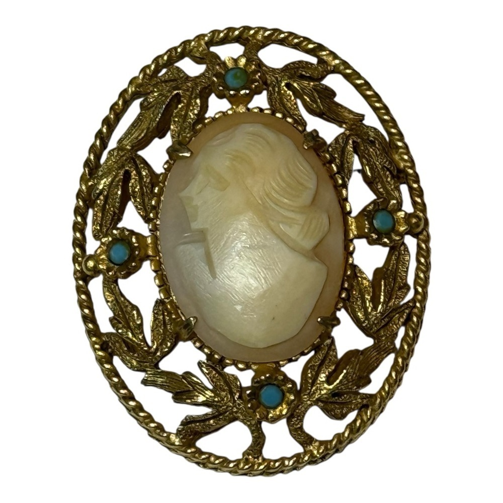 VTG FLORENZA REAL SHELL CAMEO CROWN PIN